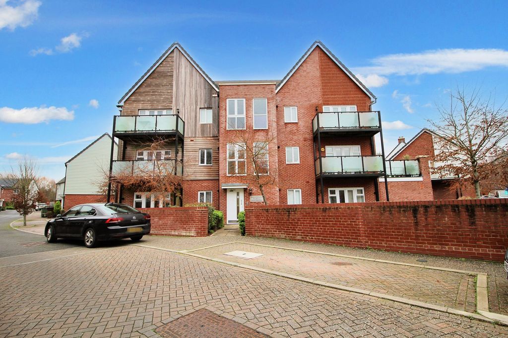 Property photo 1 of 16