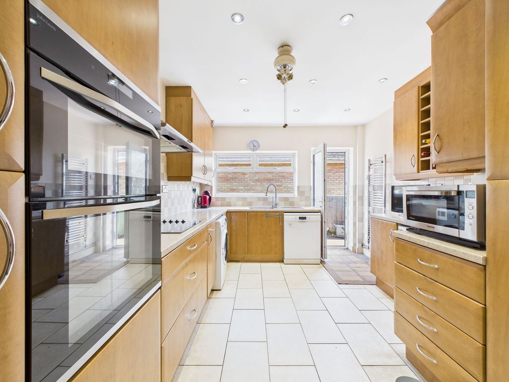 Property photo 2 of 13