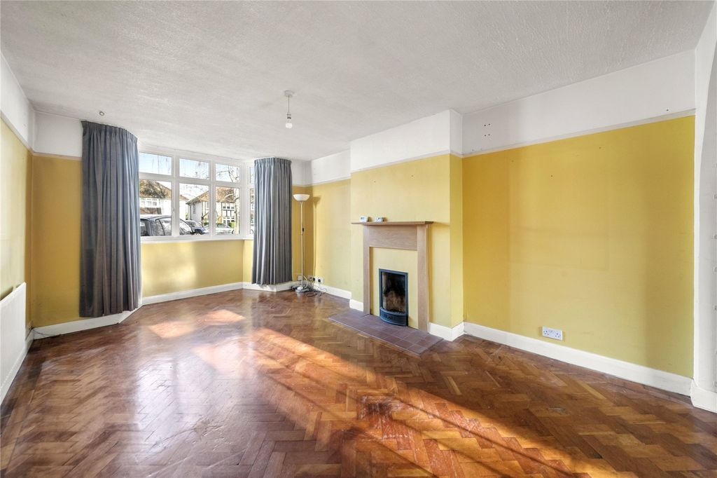 Property photo 2 of 18 Picture No. 11