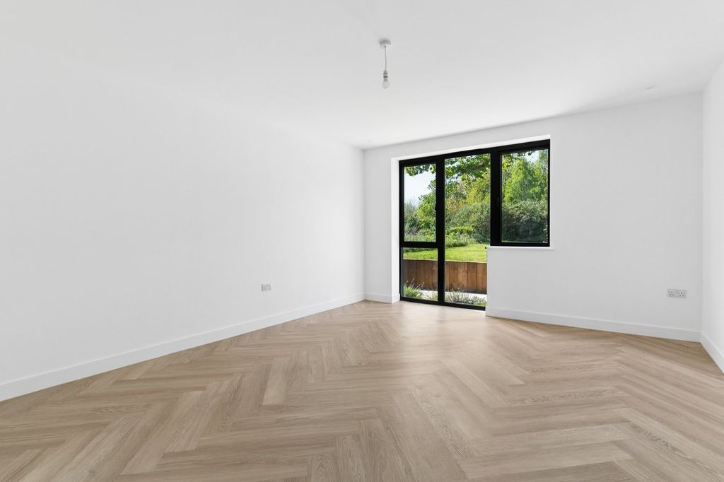 Additional image 9 of 4 bed detached house for saleKingsoak, Hitchin SG4