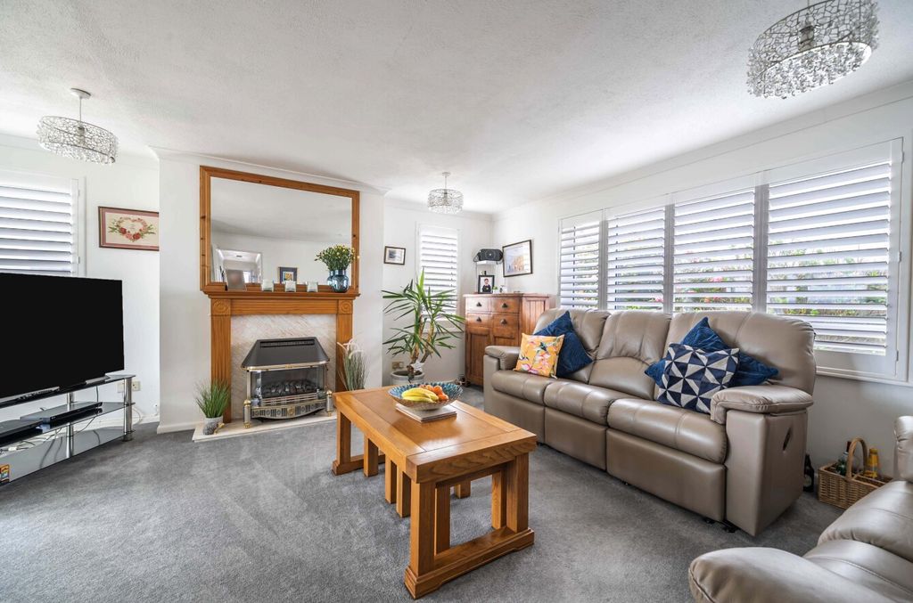 Property photo 3 of 14 Gf Living Room