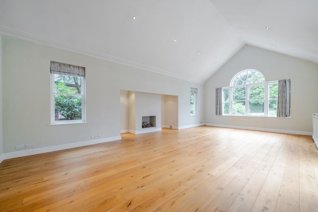 Property photo 2 of 26 1317208-39-685d24...