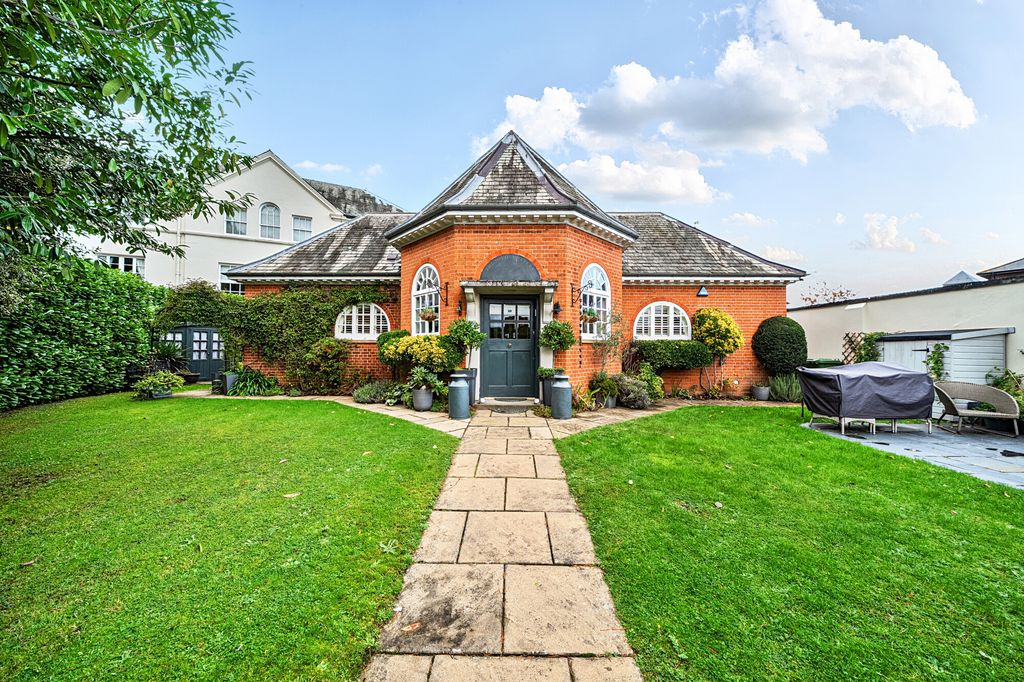 Property photo 1 of 14