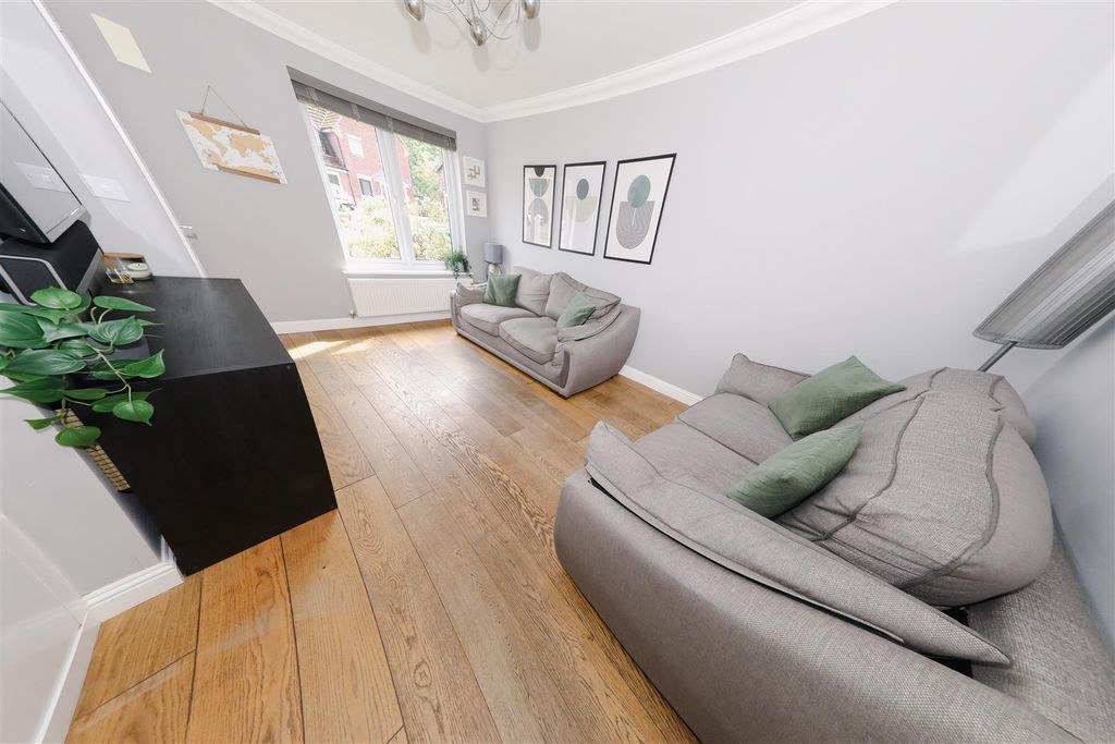 Property photo 2 of 29 B