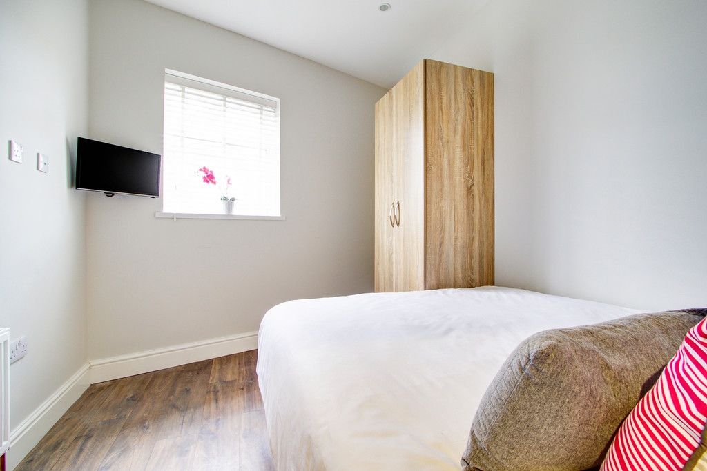 Property photo 3 of 6 Photo 2