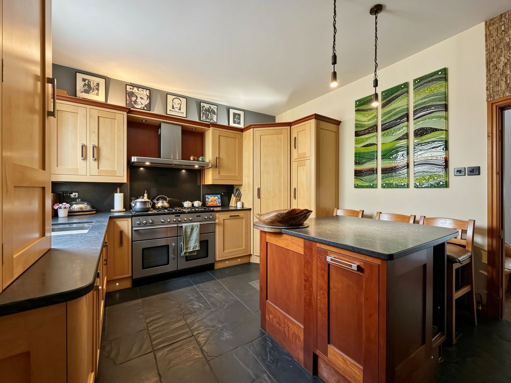 Additional image 10 of 4 bed detached house for saleBloomfield Road, Blackwood NP12