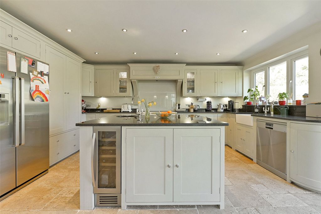 Property photo 3 of 14 Kitchen