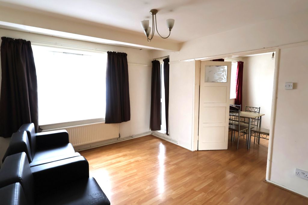 Property photo 3 of 14 Img 0516