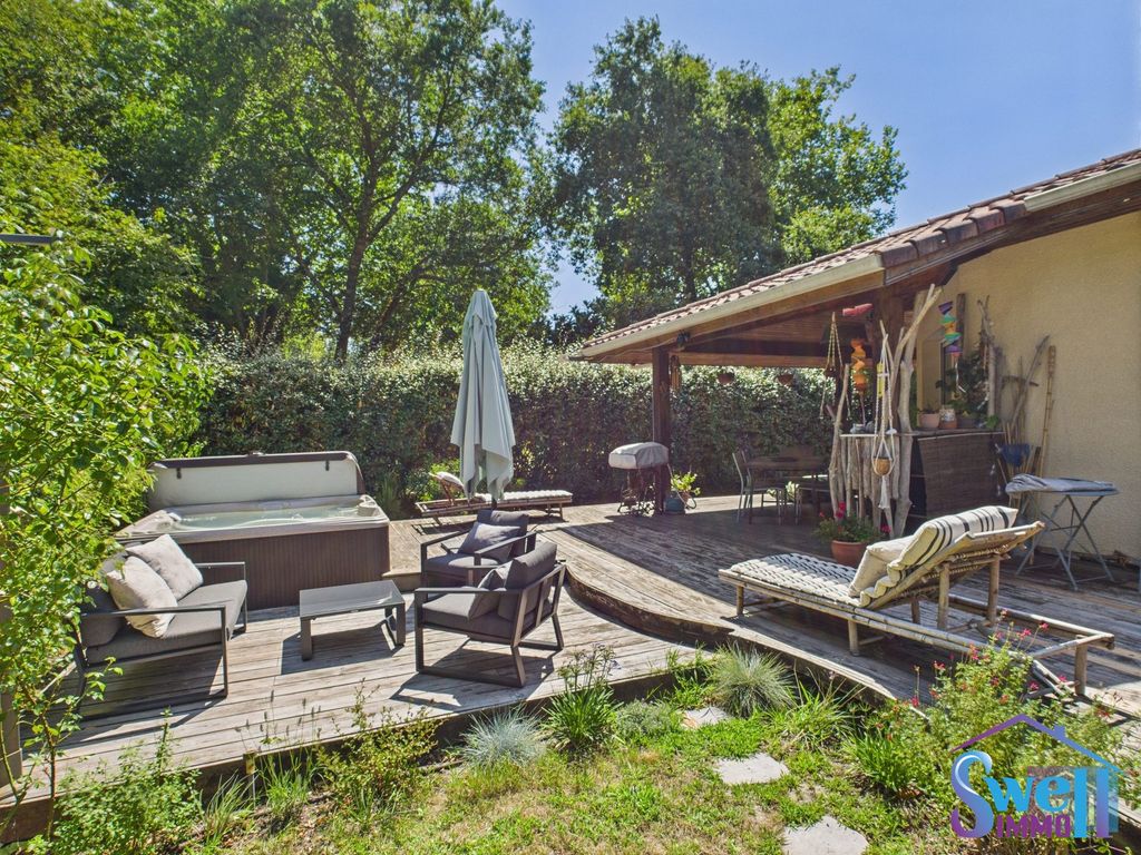 Property photo 1 of 18 Quietly Tucked Into Nature By The Ocean Side In Messanges, 4-Room House (T4) With Garden