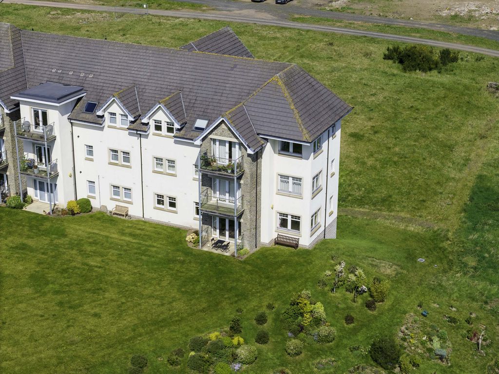 Property photo 3 of 38
