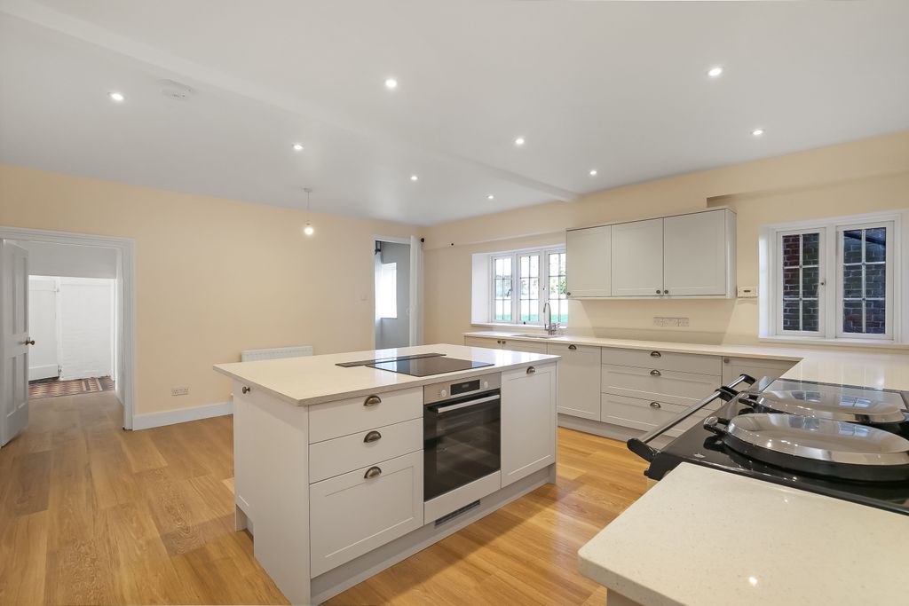 Property photo 3 of 15 Img_7815