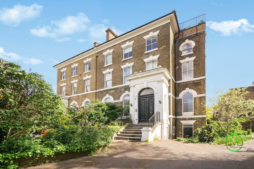 Property photo 2 of 15 Gallery