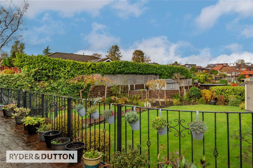 Property photo 2 of 22 Garden