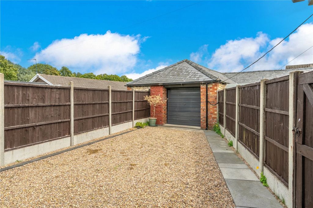 Property photo 2 of 16 Picture No. 04