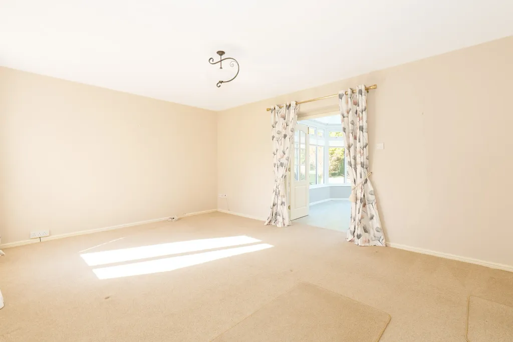 Property photo 3 of 19