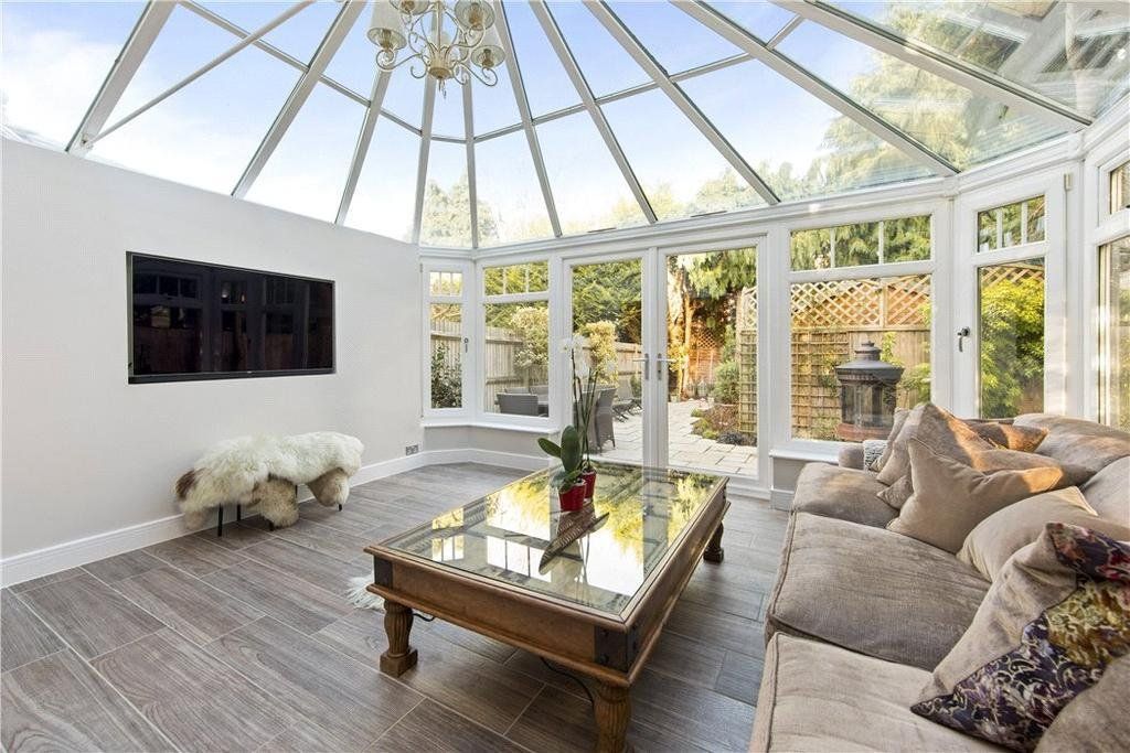 Property photo 3 of 8 Conservatory_Lge.Jpg