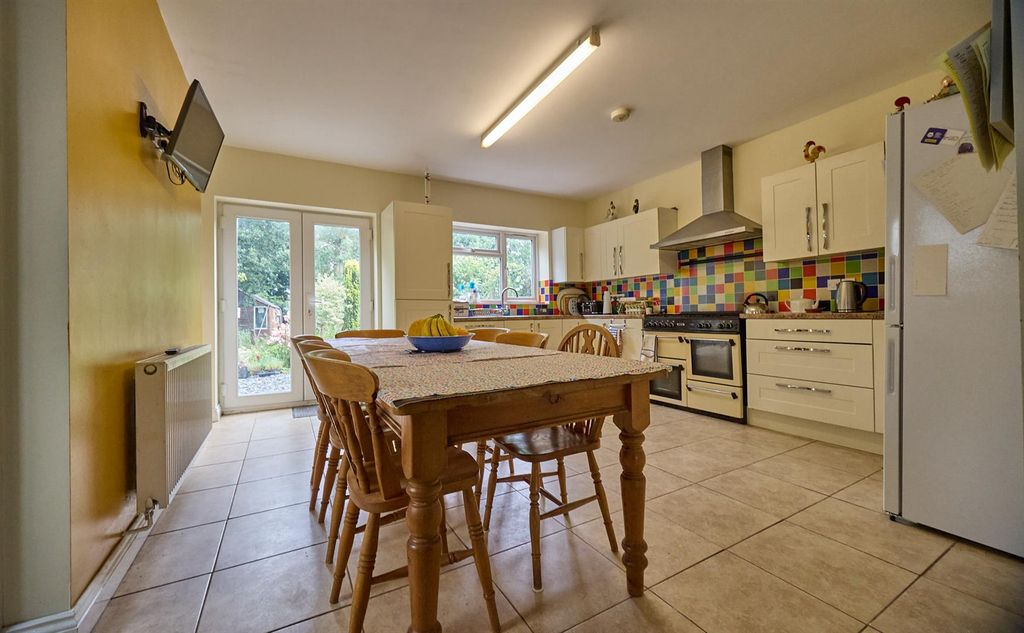 Property photo 2 of 15 Rear Open Plan Refitted Dining Kitchen