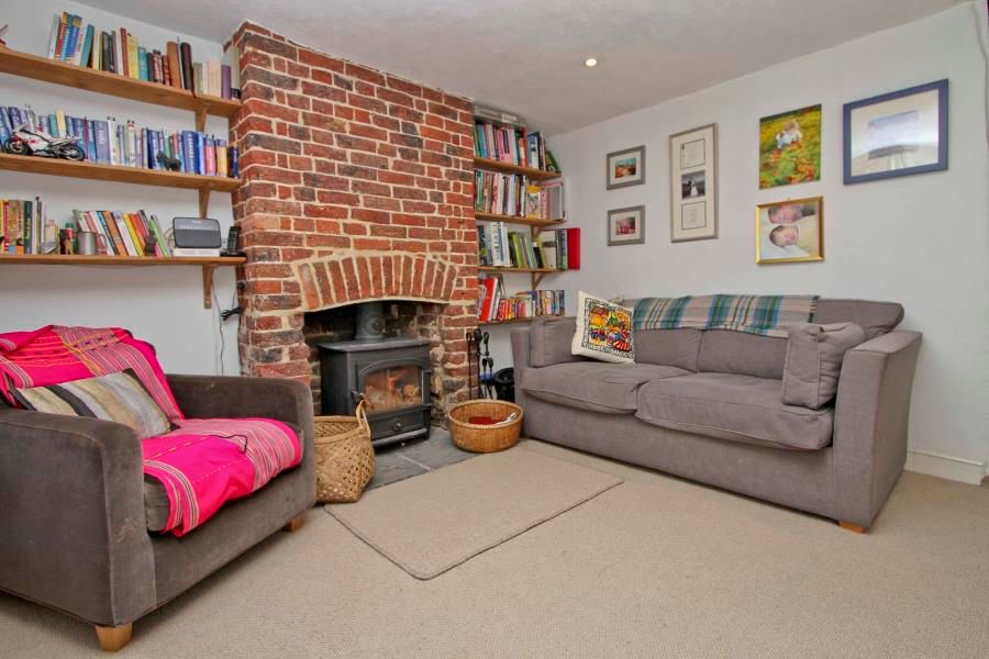 Property photo 2 of 11