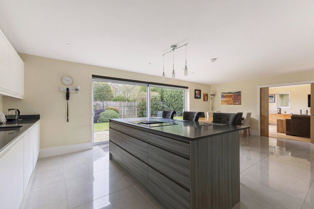 Property photo 2 of 15 Kitchen