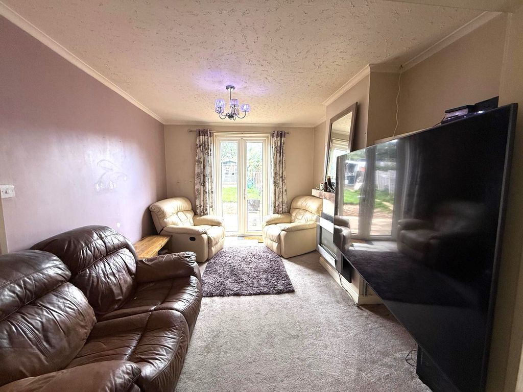Property photo 3 of 16 Photo 9
