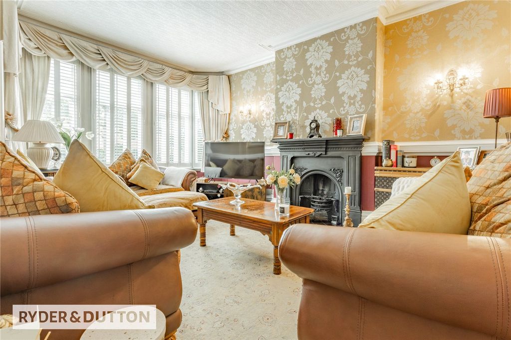Property photo 2 of 43 Picture No. 21