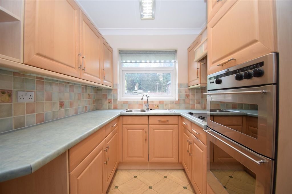 Property photo 2 of 22