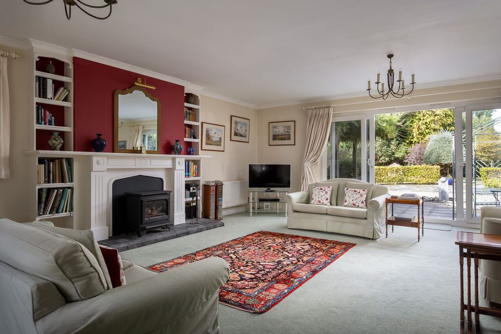 Property photo 3 of 21