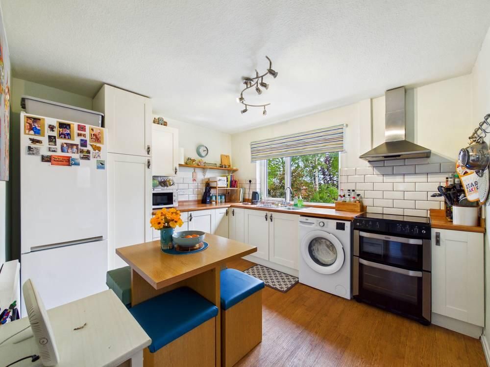 Property photo 3 of 13 Kitchen