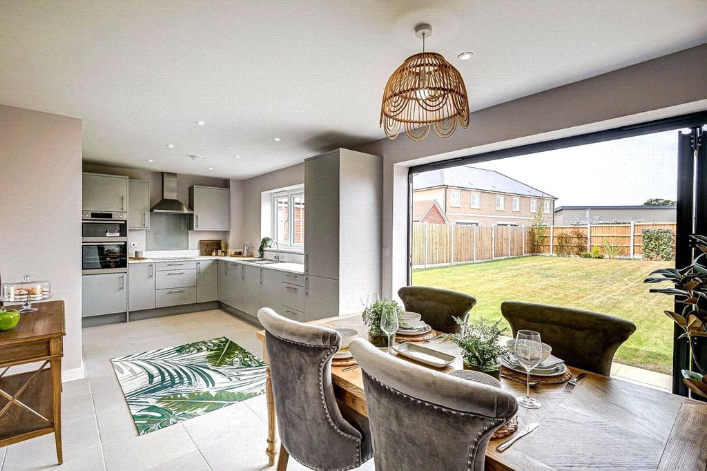 Property photo 3 of 16 Picture No. 02