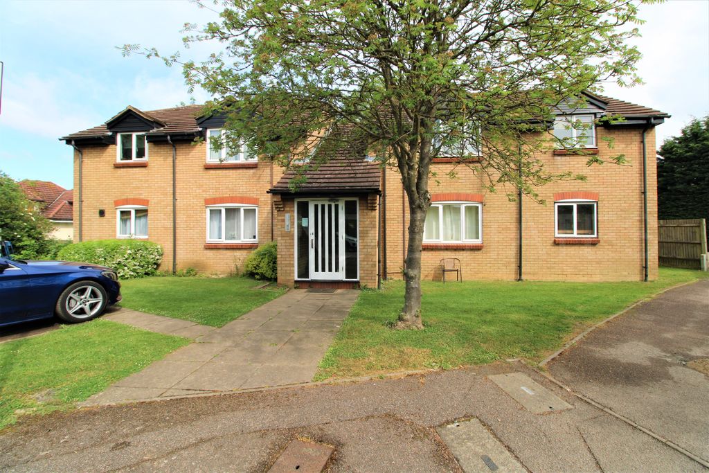 Property photo 1 of 12