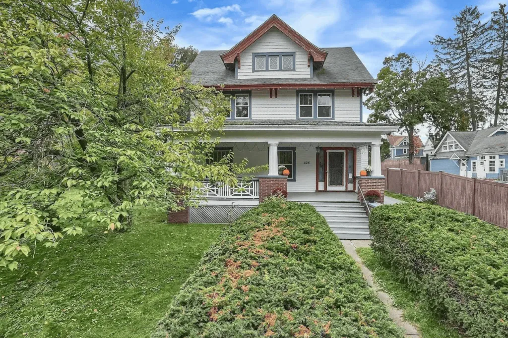 Property photo 1 of 31