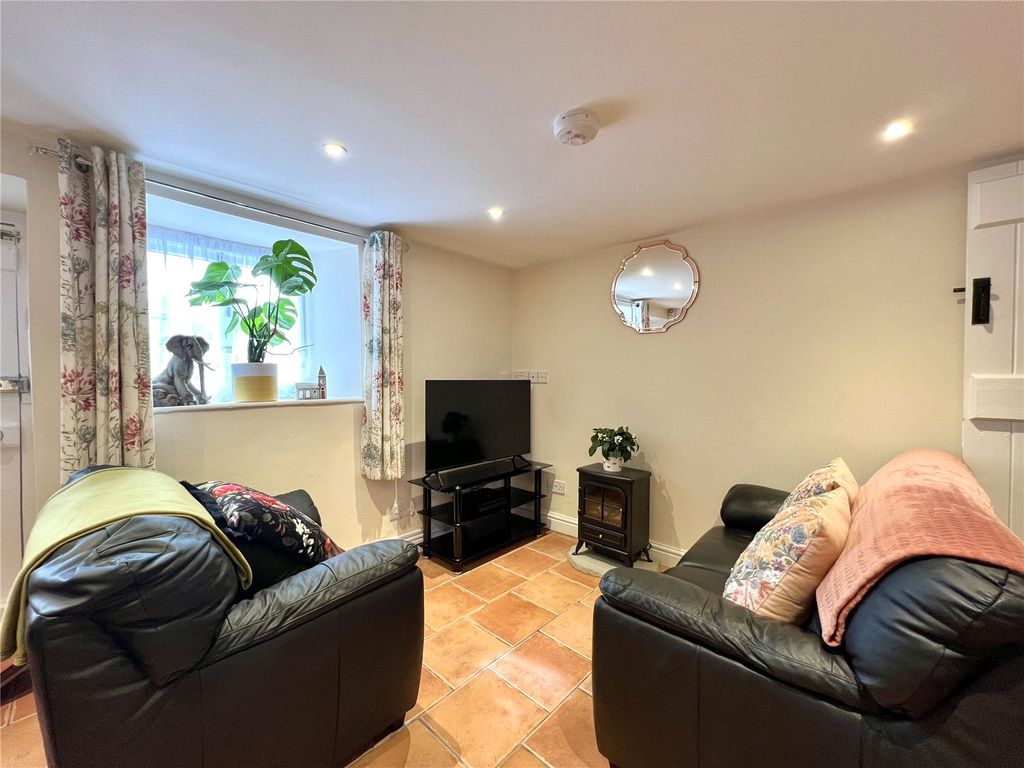 Property photo 2 of 10 Picture No. 01