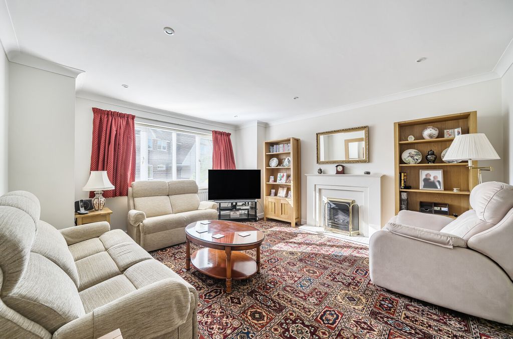 Property photo 2 of 19 1348493-7-68B9Ef5...
