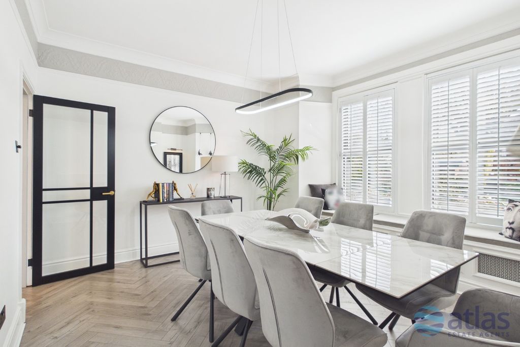 Property photo 3 of 42 Dining Room