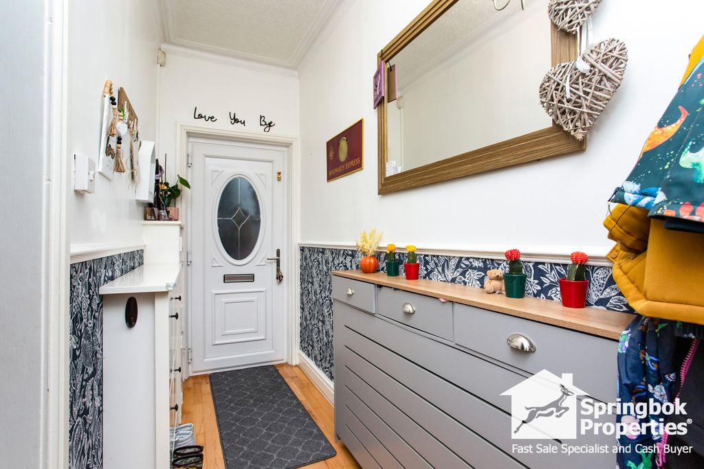 Property photo 2 of 16 Image 2