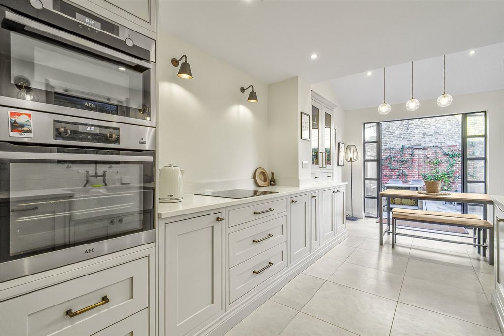 Property photo 2 of 17 Picture No. 03