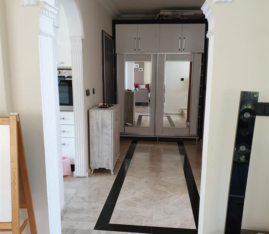 Property photo 3 of 14 Charming Villa For Sale In Antalya - Hallway