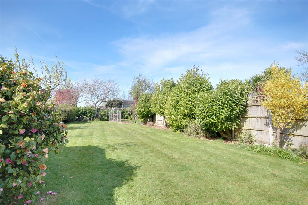 Property photo 3 of 18 Outside