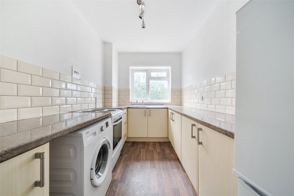 Property photo 1 of 9 Picture No. 30