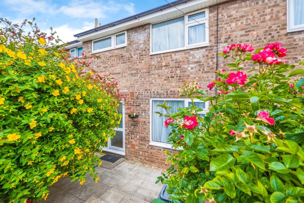 Property photo 1 of 17