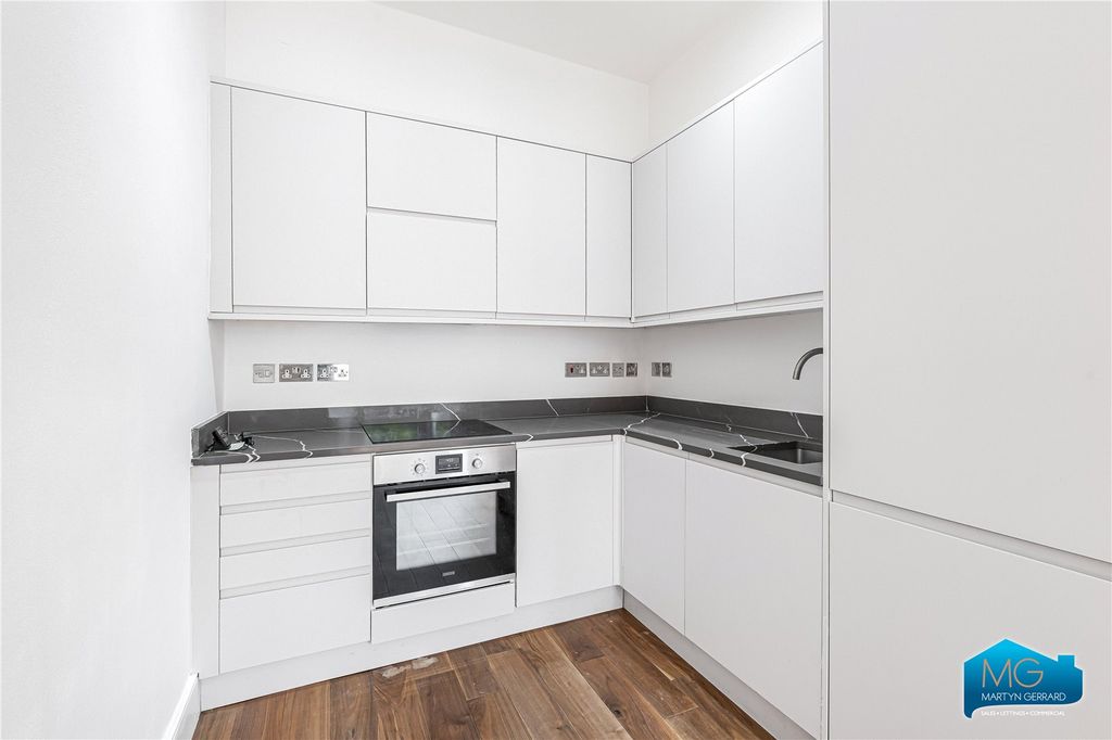 Property photo 2 of 18 Picture No. 07