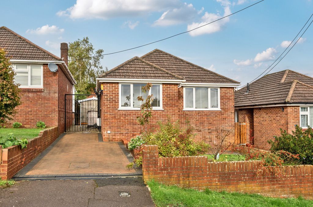 Property photo 1 of 12 1371434-27-68F675...