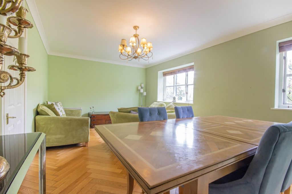 Property photo 3 of 16 3