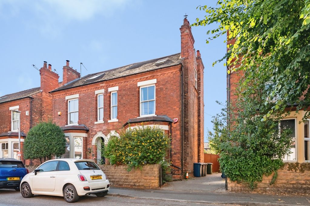 Property photo 1 of 28 Pbox-Img.Jpg