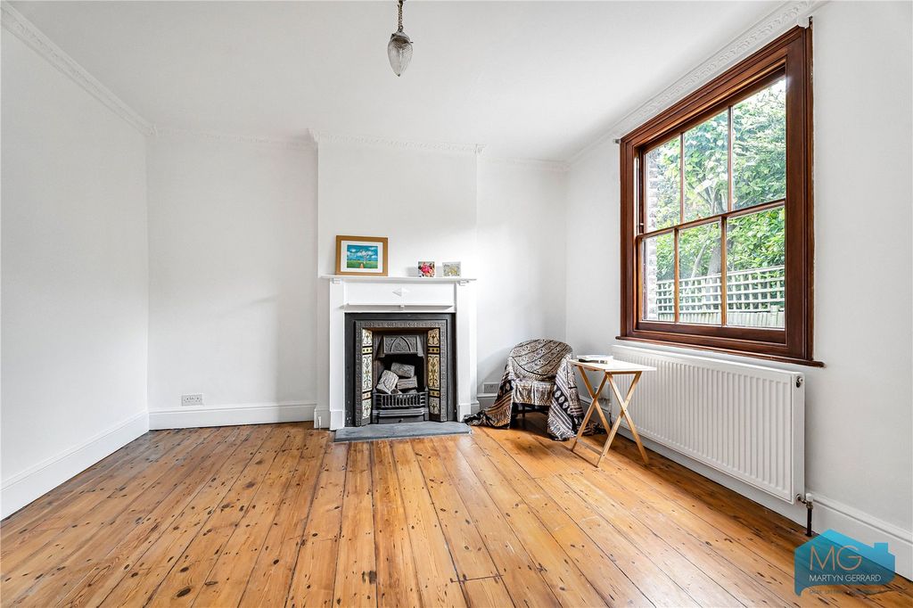 Property photo 3 of 19 Picture No. 04