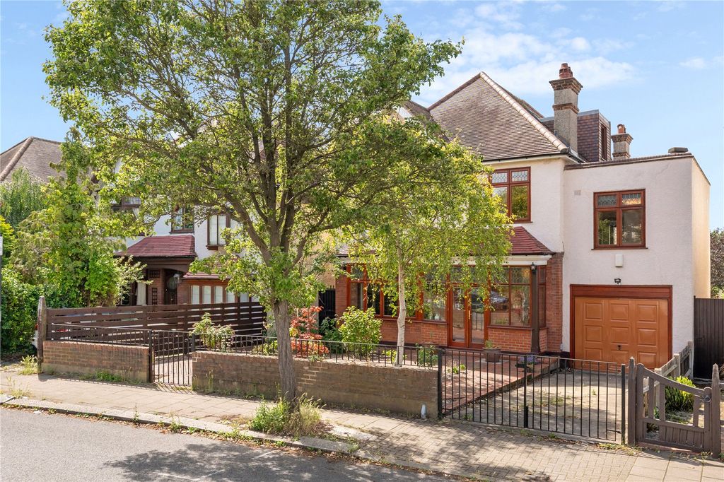 Property photo 1 of 17 Picture No. 23