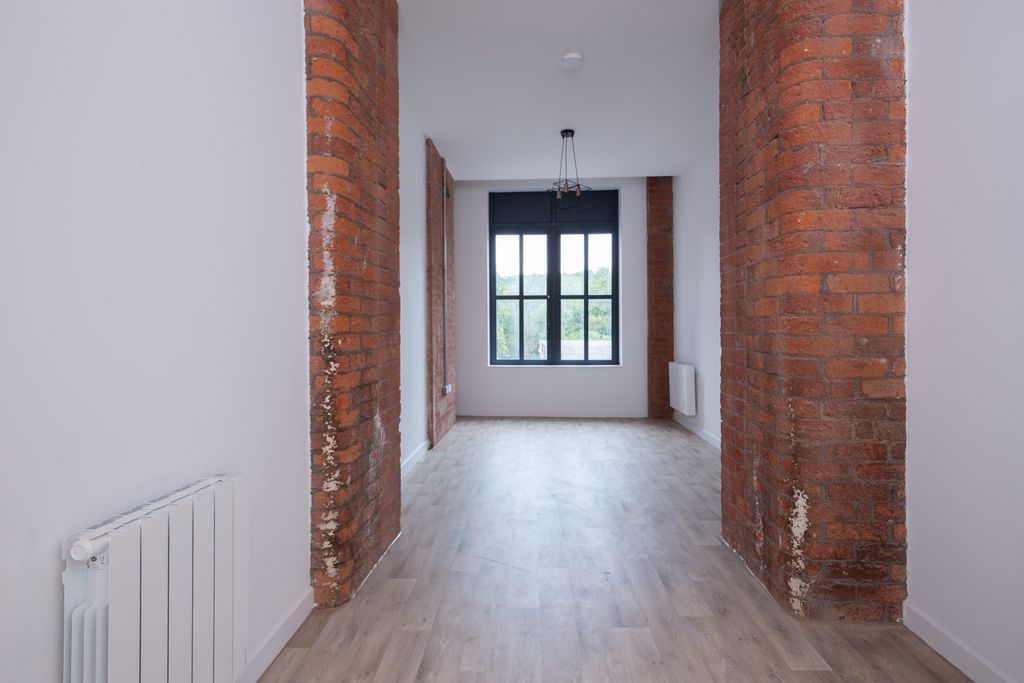 Property photo 3 of 26