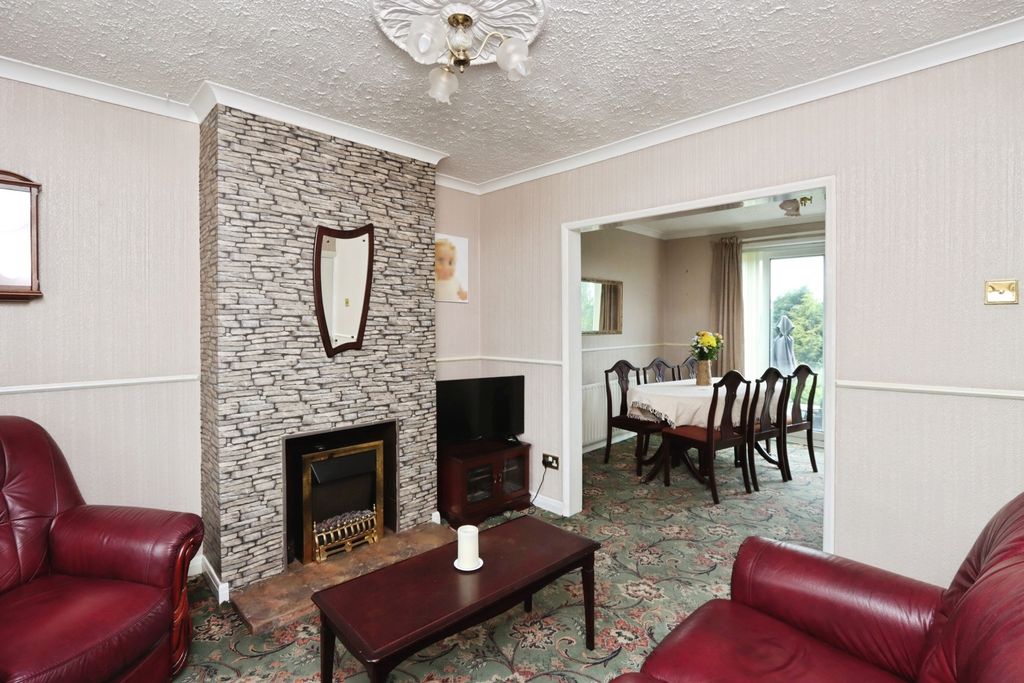 Property photo 2 of 19 Photo