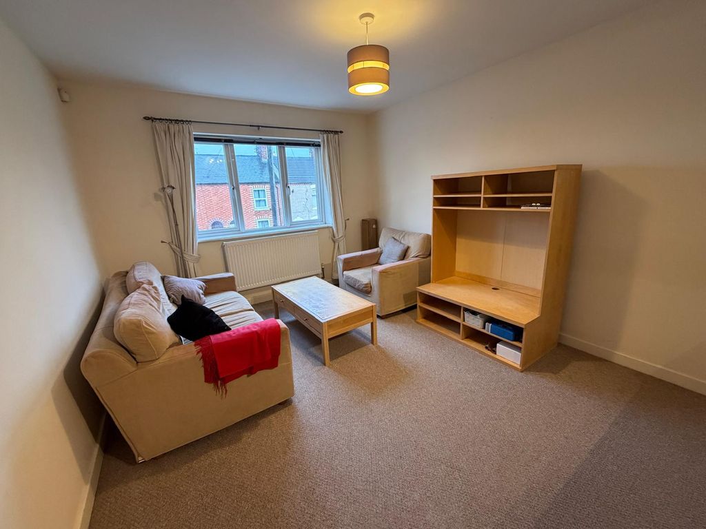 Property photo 2 of 8 Image