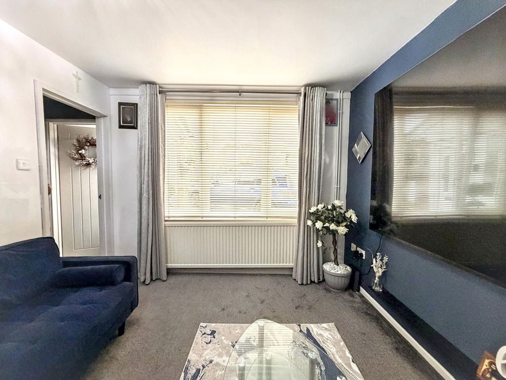 Property photo 3 of 21